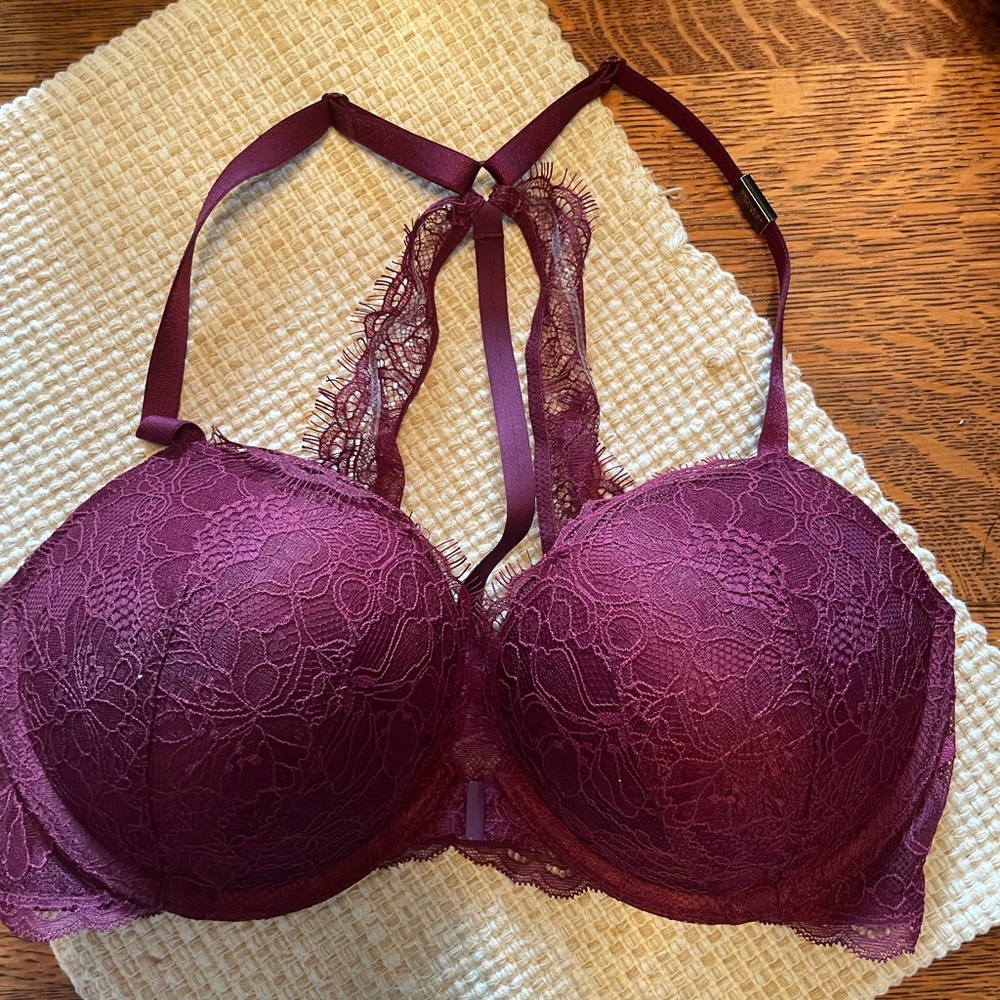 34D push up bra, with tags, never worn
